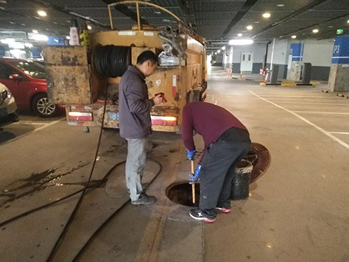 無錫新吳區哥倫布廣場化糞池清理，管道疏通工程